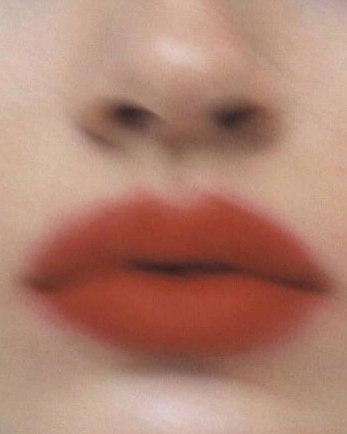 가을 립은 완벽하게 바르지 않는다